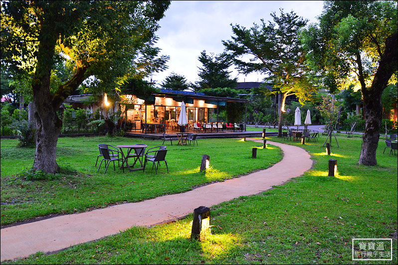 宜蘭冬山》天ㄟ咖啡~梅花湖岸景觀餐廳，擁有天ㄟ露營車營地也可以住一晚