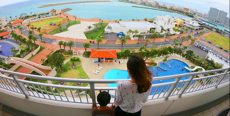 沖繩美國村海景飯店 | 北谷希爾頓度假飯店，戶外雙泳池、無料滑水道、親子飯店(行政樓層分享)