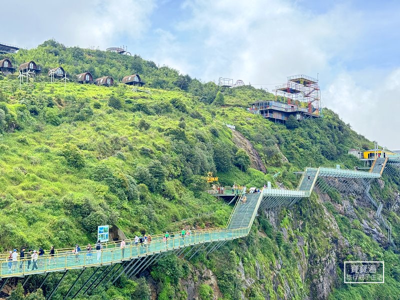 龍雲玻璃天空步道 Rong May Glass Bridge