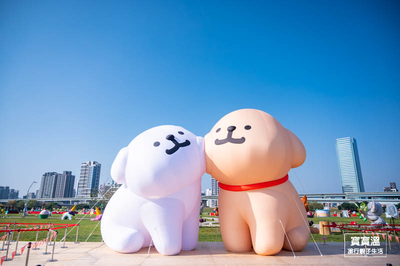 2026新北燈會》16大馬年主題燈區攻略, 線條小狗IP超萌出馬, 近170攤美食小吃市集 (附燈區位置, 點燈時間, 賞燈建議路線)