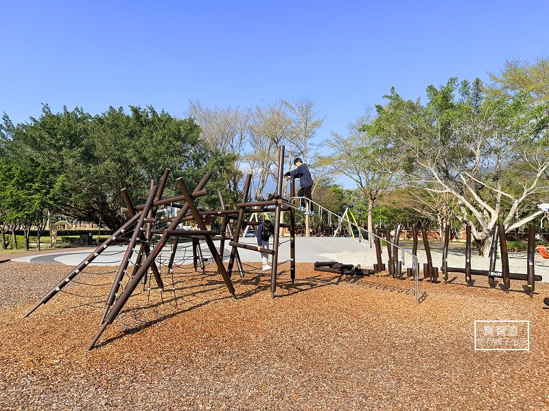 花蓮知卡宣公園兒童遊戲場｜知卡宣森活天空樹兒童遊戲場，荒野冒險島也好玩，親子共遊好去處